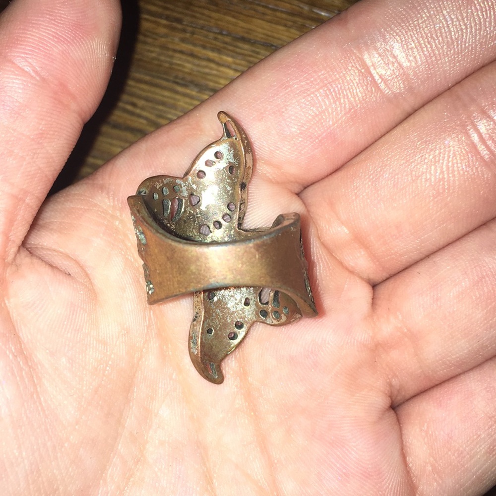 Ring - Picture 2 of 3